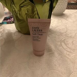 Estee Lauder Soft Clean Moisture Rich Foaming Cleanser - Pink